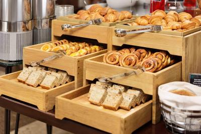 آزیموت هتل اسمولنسکایا مسکو