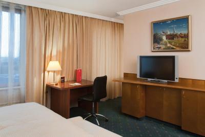 آزیموت هتل اسمولنسکایا مسکو