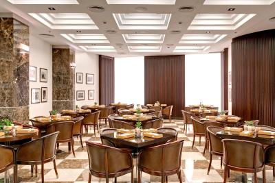 آزیموت هتل اسمولنسکایا مسکو