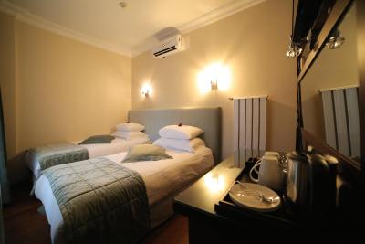 تریا الگانس استانبول