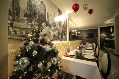 تریا الگانس استانبول