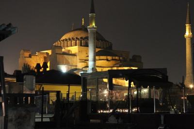 تریا الگانس استانبول