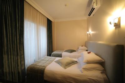 تریا الگانس استانبول