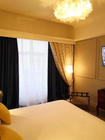 گراند هتل بلوو-گراندپلاس