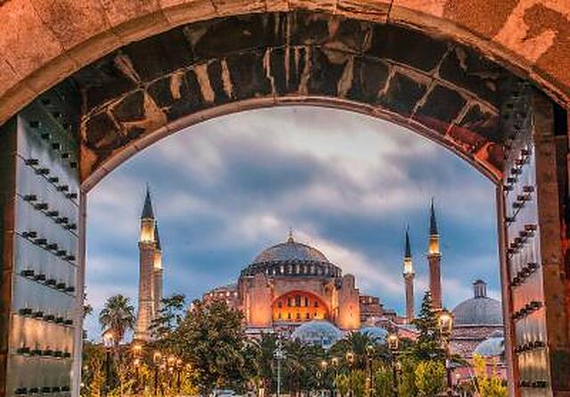 بست وسترن آنتئا پالاس هتل اند اسپا