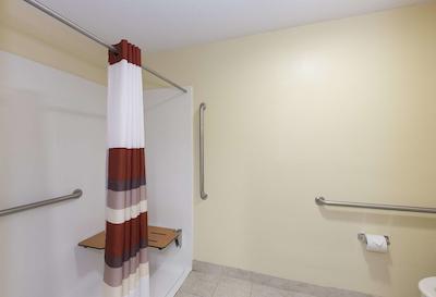 رد روف این اند سویتز سینسیناتی نرد-ماسُن