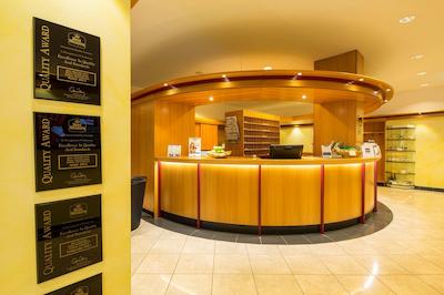 بست وسترن پلاس هتل استینسگارتن