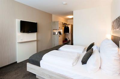 بست وسترن پلاس پارختل ولبرت