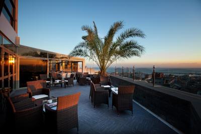 دارک هیل هتل