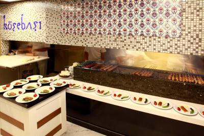 دارک هیل هتل