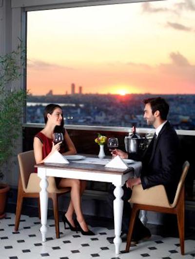 دارک هیل هتل