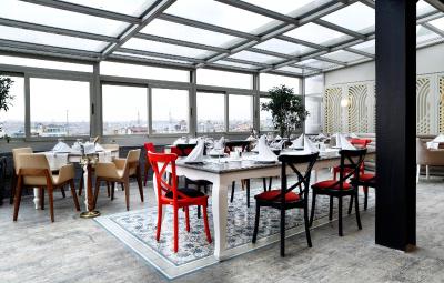 دارک هیل هتل