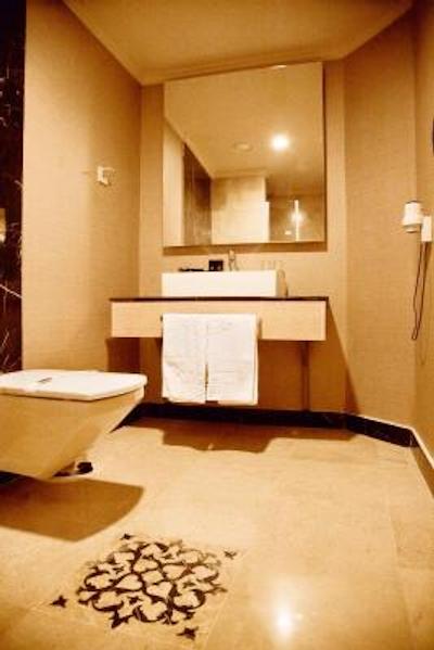 دارک هیل هتل