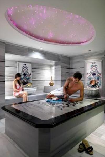 دارک هیل هتل