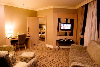 دارک هیل هتل