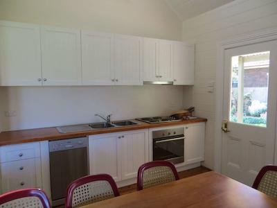 بست وسترن پلاس گولبورن