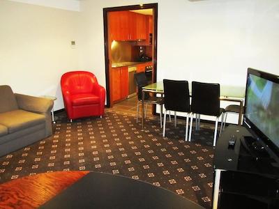 بست وسترن پلاس گولبورن