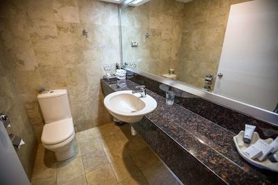 بست وسترن پلاس گولبورن