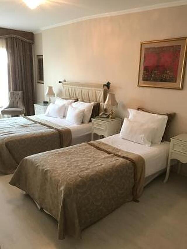 جلال سلطان هتل اسپشیال کلس