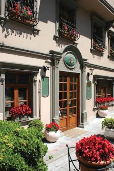 جلال سلطان هتل اسپشیال کلس