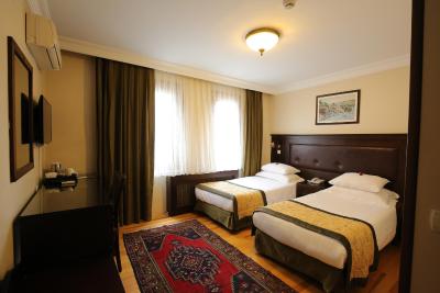 تریا هتل استانبول-اسپشیال کتگوری