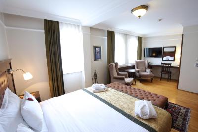 تریا هتل استانبول-اسپشیال کتگوری