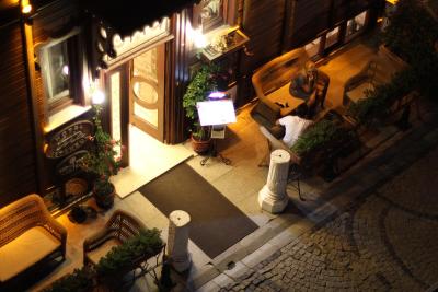 تریا هتل استانبول-اسپشیال کتگوری