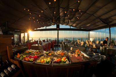 تریا هتل استانبول-اسپشیال کتگوری