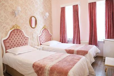 رمانتیک هتل استانبول