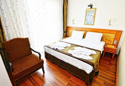 سانتا اوتامان هتل