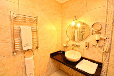 سانتا اوتامان هتل