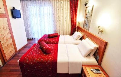 سانتا اوتامان هتل