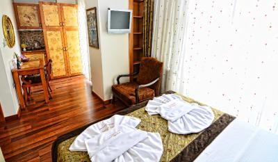 سانتا اوتامان هتل