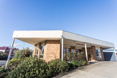 بست وسترن میل پارک متر این