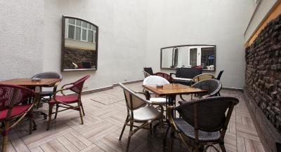 کالج تکسیم هتل