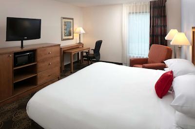 رد لین هتل هوستون اینترکنتیننتال آیرپرت