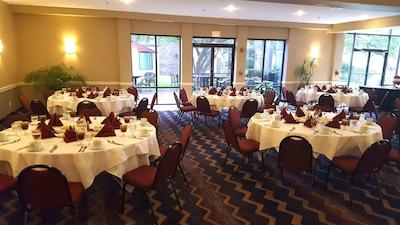 رد لین هتل هوستون اینترکنتیننتال آیرپرت