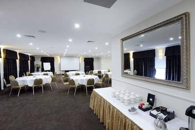 کوالیتی پورهوس ارمیدال