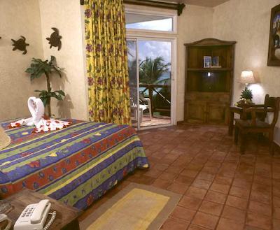 اکومال ب بیچ اند ولنز ریزرت