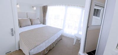 فوربس سوئیتس