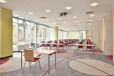 بست وسترن پرمیر هتل ویلا استکوم