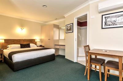 بست وسترن استاجکاچ متل