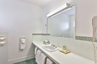 بست وسترن استاجکاچ متل