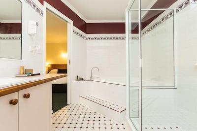 بست وسترن استاجکاچ متل