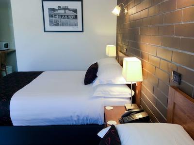 بست وسترن استاجکاچ متل