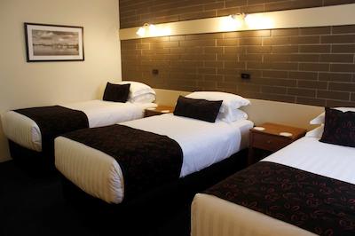 بست وسترن استاجکاچ متل