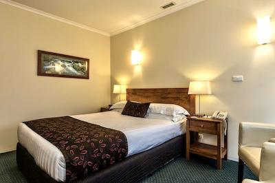 بست وسترن استاجکاچ متل