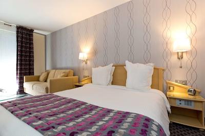 بست وسترن پلاس لا فت هتل ات اسپا اپینال