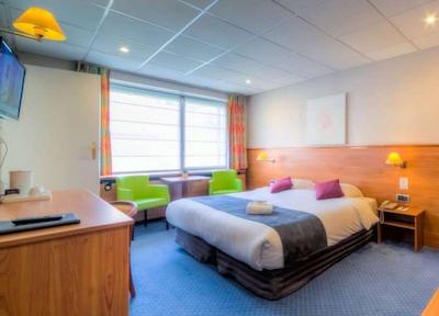 امباسادر منن