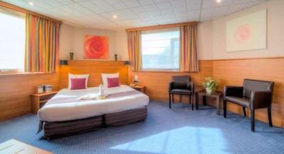 امباسادر منن